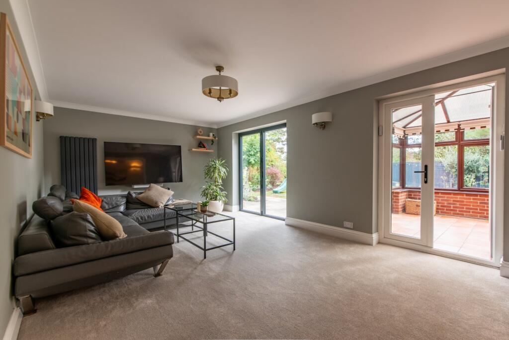 House in Newbury, Wash Common - View 4