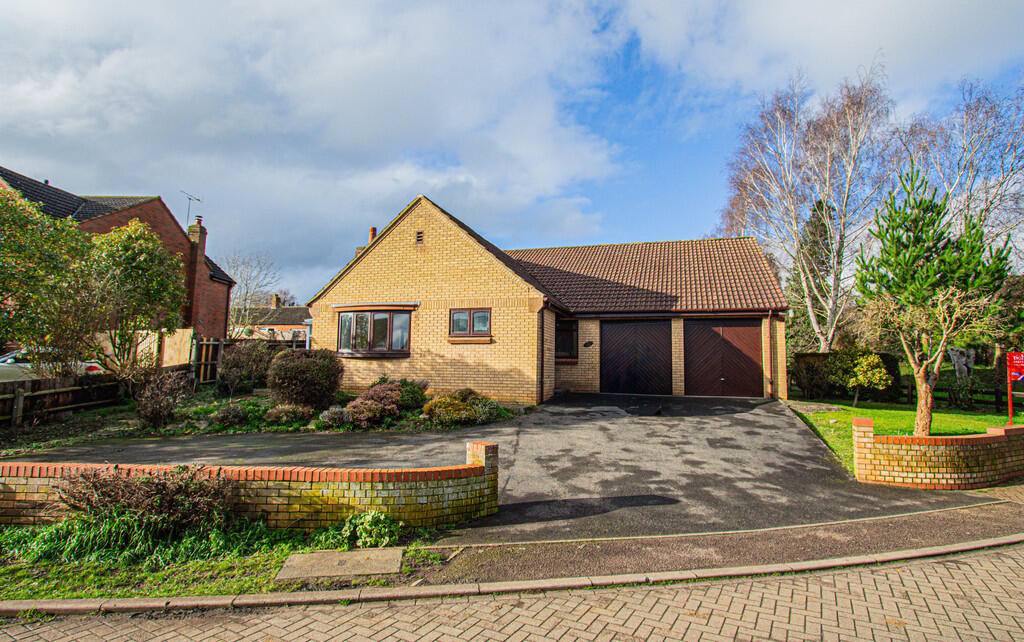 Main image of property: Meadow Way, Irthlingborough