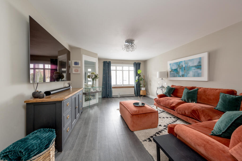 54 Craigour Drive, Edinburgh, EH17 - View 3