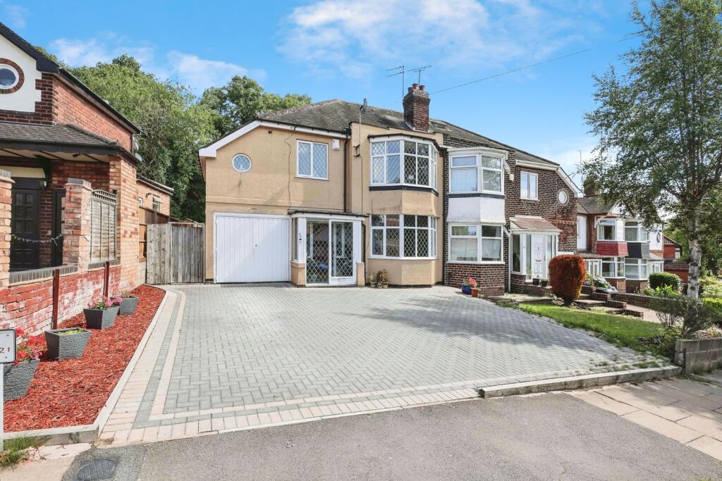 4-bed semi-detached on Lyndhurst Road, Birmingham, West Midlands, B24, £390,000
