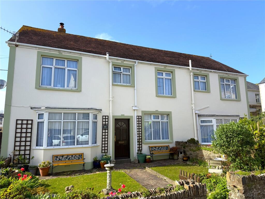 4-bed detached on Trenode Avenue, Combe Martin, North Devon, EX34, £460,000