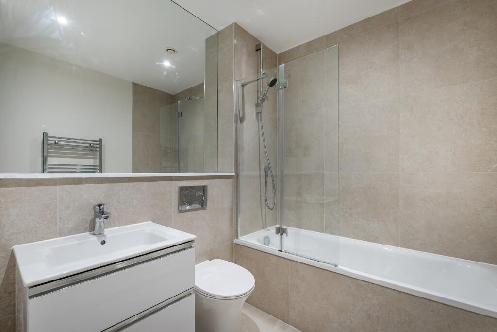 Apartment in London - More