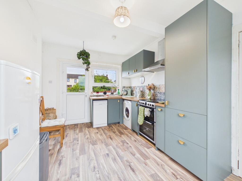 House in Blantyre, High Earnock, Udston - More