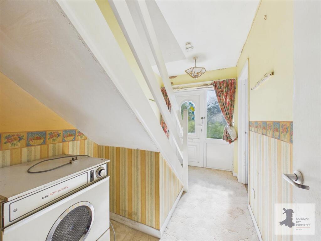 House in Swansea, Eglwyswrw - More