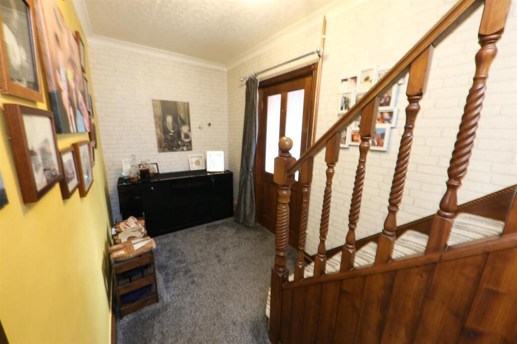 House in Doncaster, Arksey - View 4