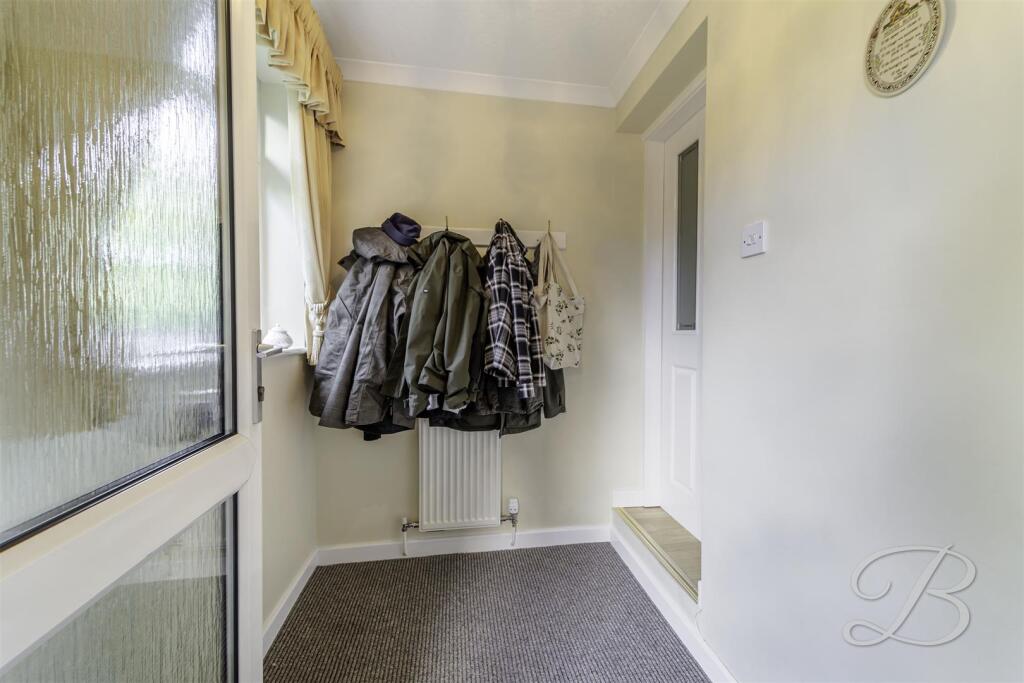 House in Mansfield, Nottinghamshire - View 5