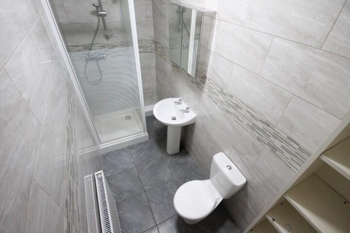 6 bedroom terraced house for rent