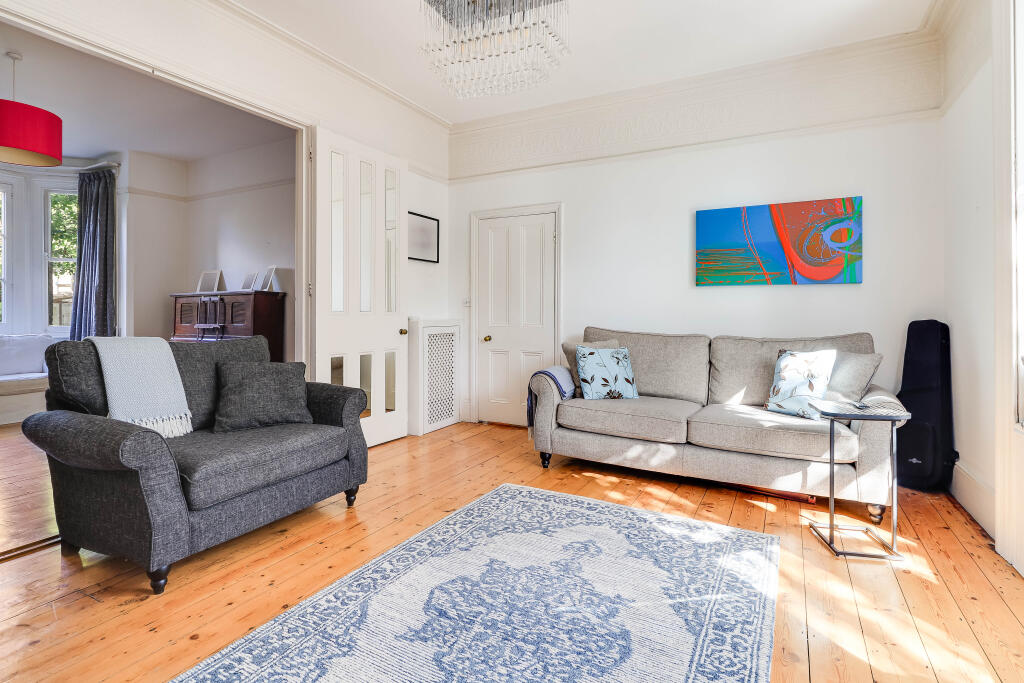 House in Cambridge, Chesterton - More