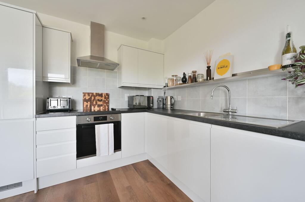House in Dacorum, Hertfordshire - More