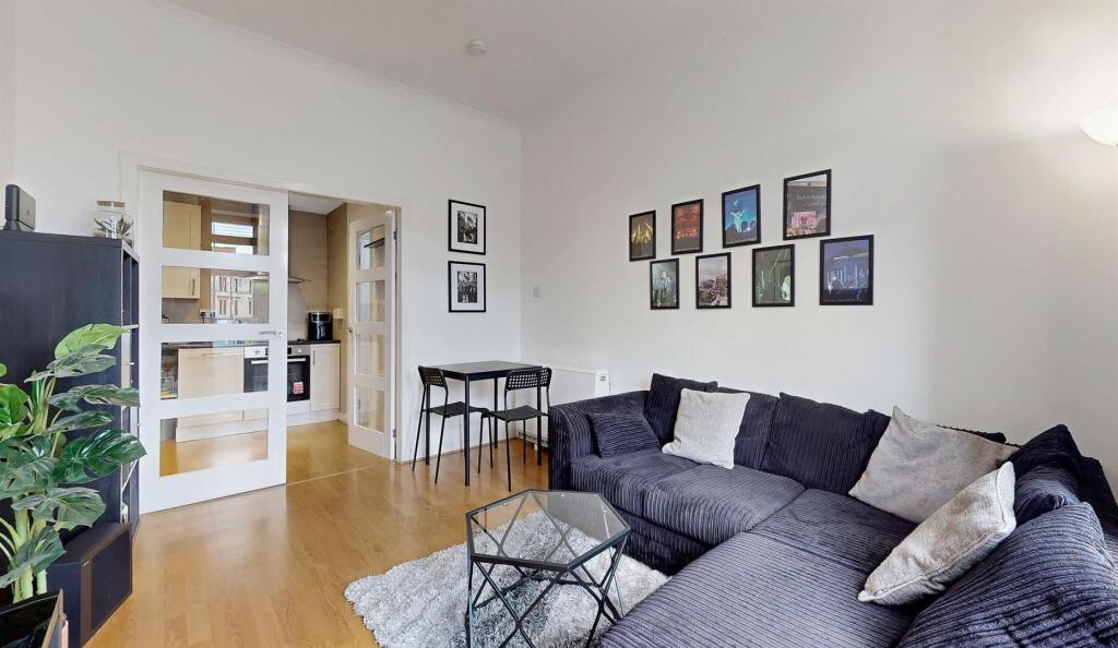 Apartment in Glasgow, West Dunbartonshire - View 4