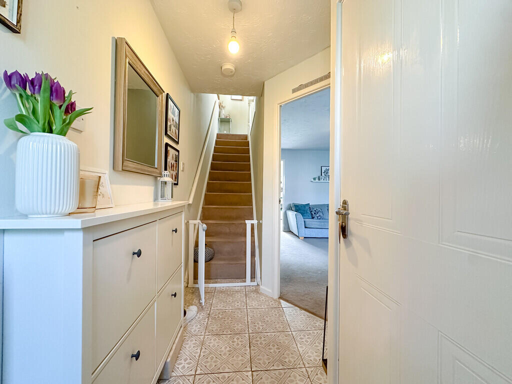 House in Hengoed, Ystrad Mynach, Gelligaer - More