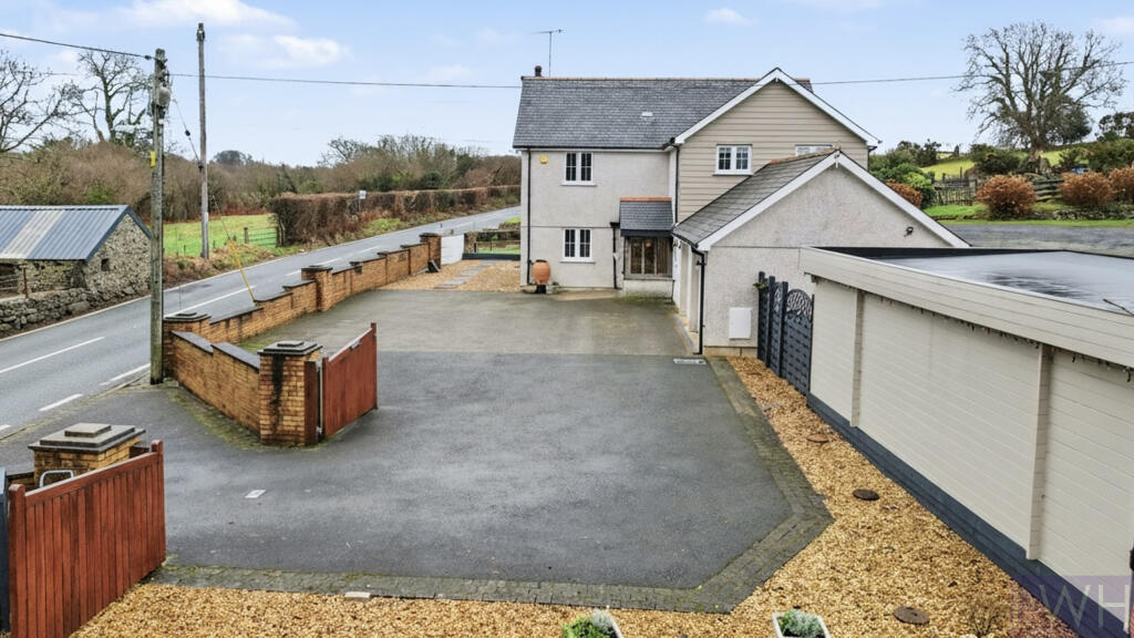Main image of property: Cae Hendre, Y Ffor