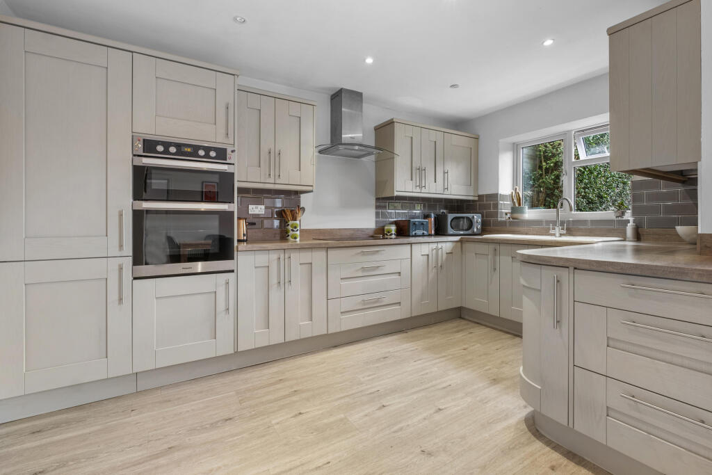 Slideslow Avenue, Bromsgrove B60 2NT photo 3