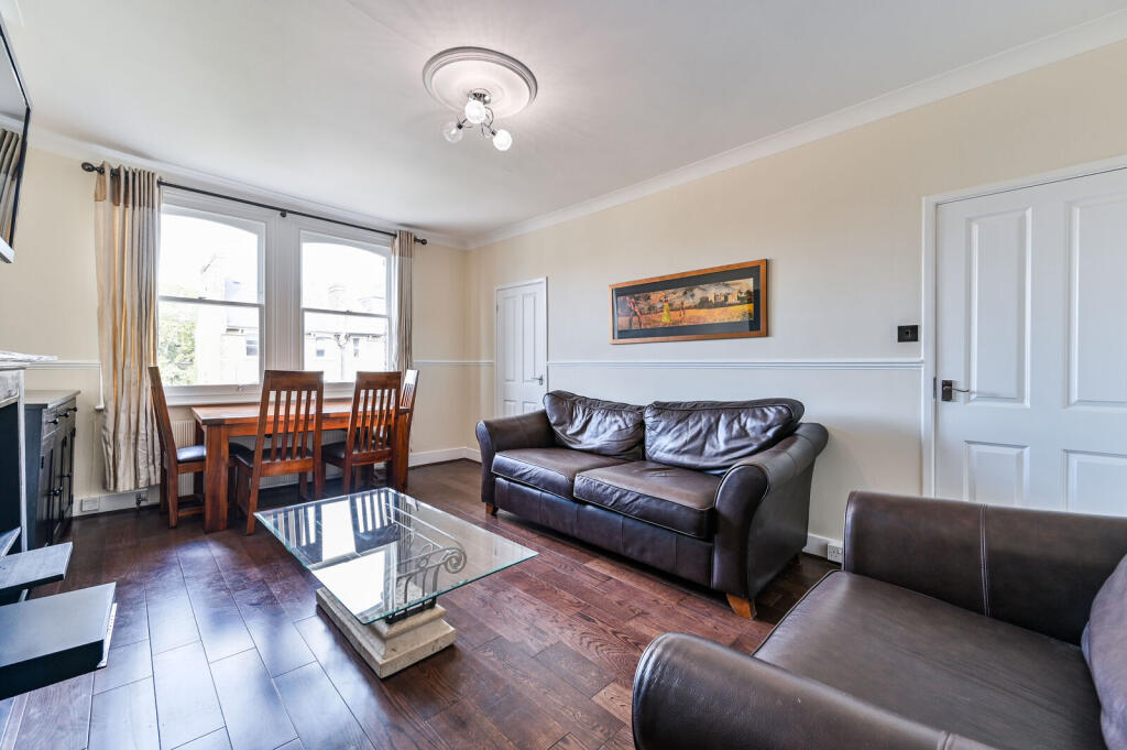 Apartment in London - More