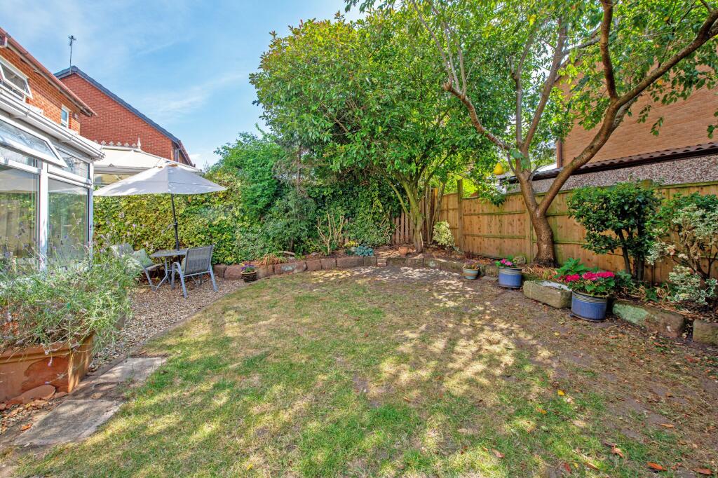 House in Frodsham, Netherton - View 4
