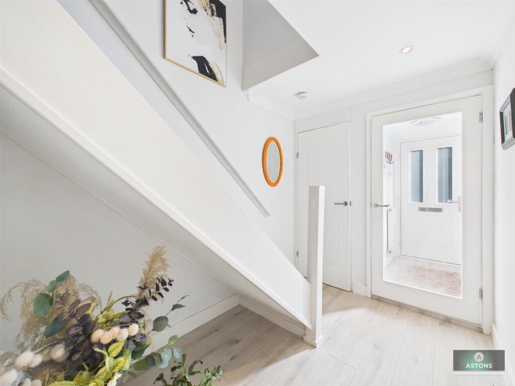 House in Redhill - View 4