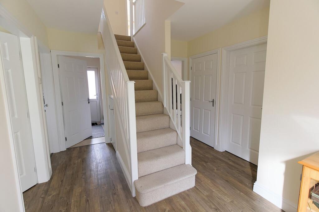 Shepherd Close, Hamilton, LE5 photo 3
