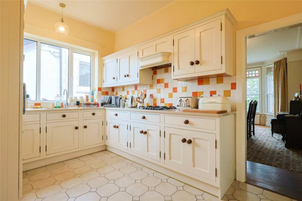 House in Wirral, Liverpool City Region - View 5