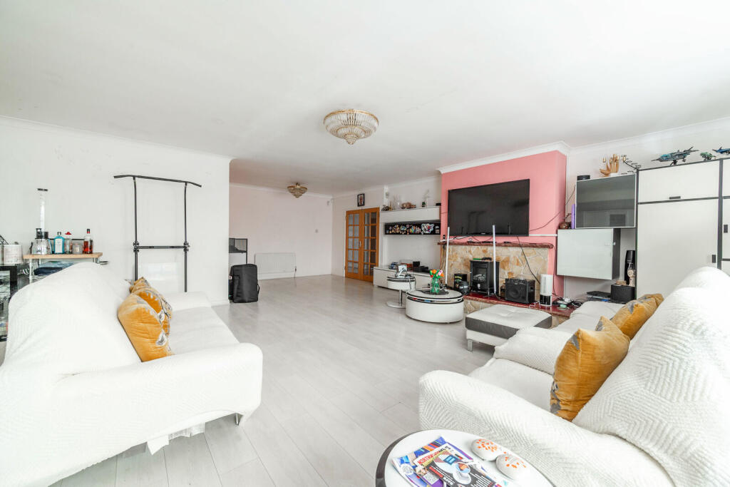 House in Harrow - View 4