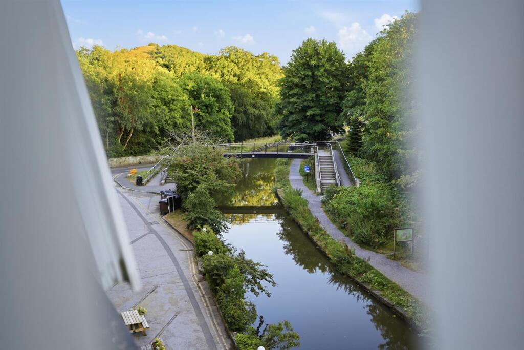 Apartment in Macclesfield, Bollington Cross - View 5