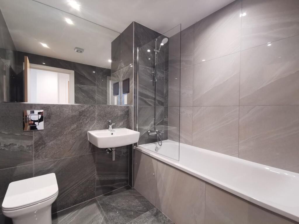 Main image of property: Horsley House North, Regent Farm Road, Newcastle Upon Tyne