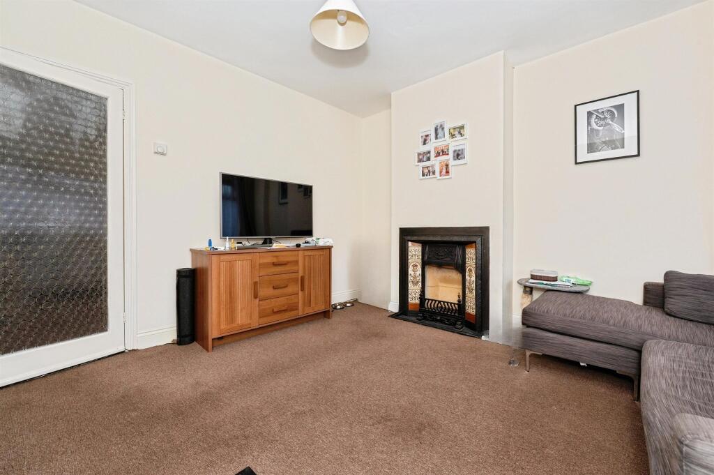 House in Thurrock, Essex - View 2
