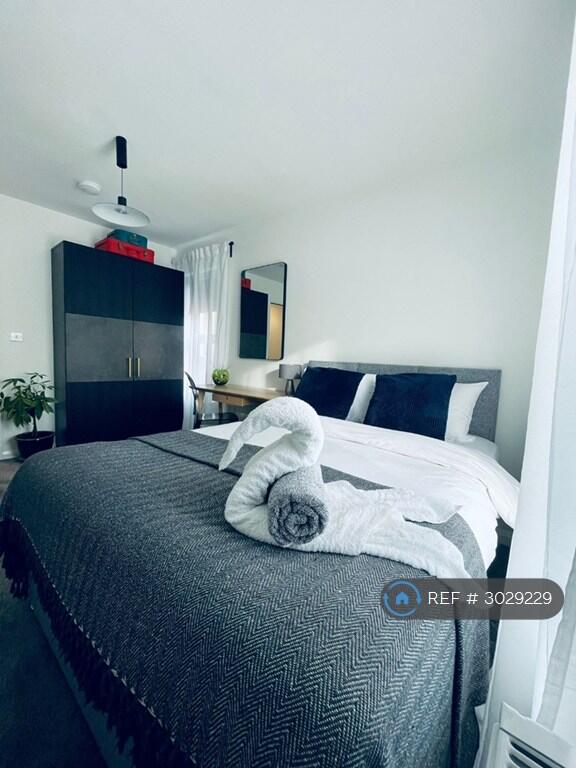 House in Ipswich - View 2
