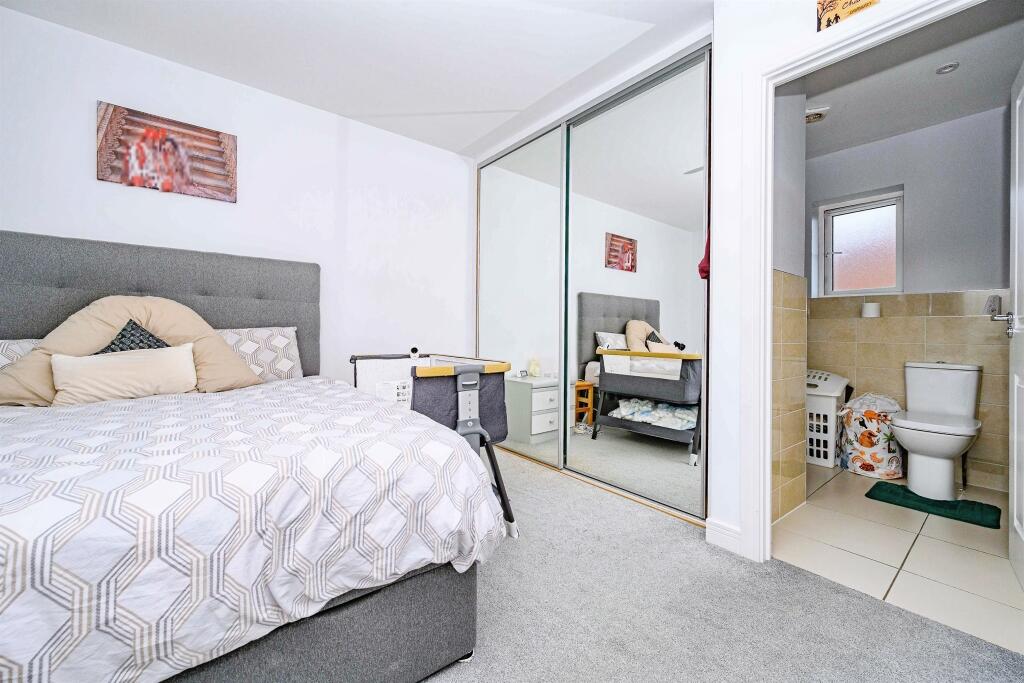 House in Three Rivers, Abbots Langley - View 4