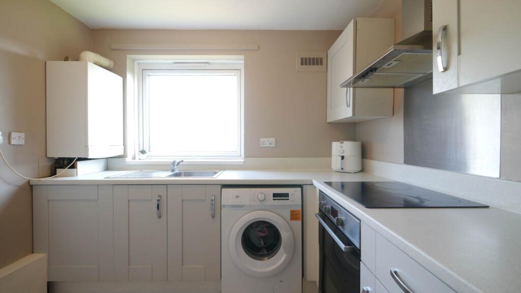 Additional image 3 of Wellfield Close, Hatfield