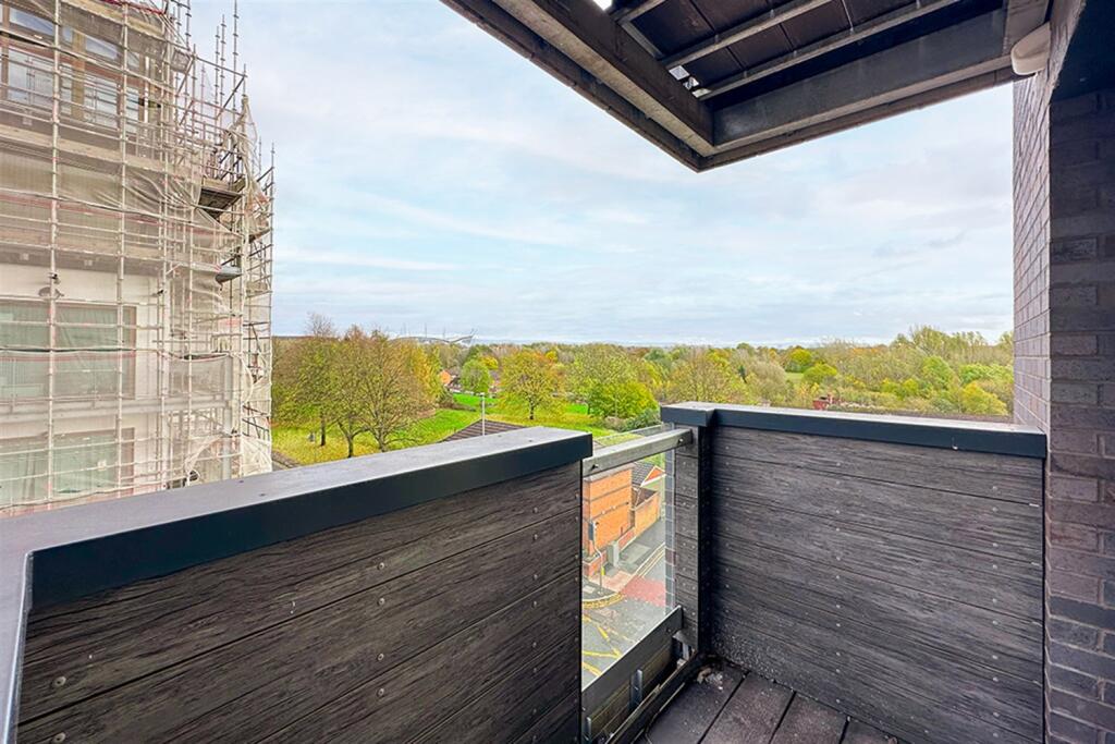 Apartment in Manchester, Greater Manchester - View 4