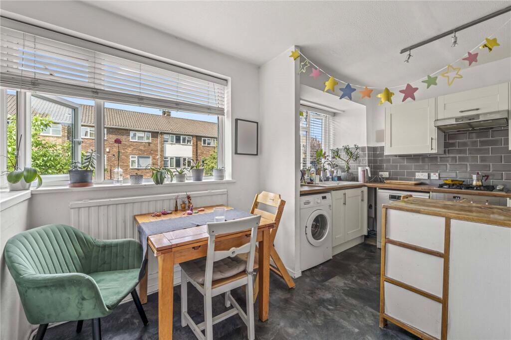 Apartment in Twickenham - View 5