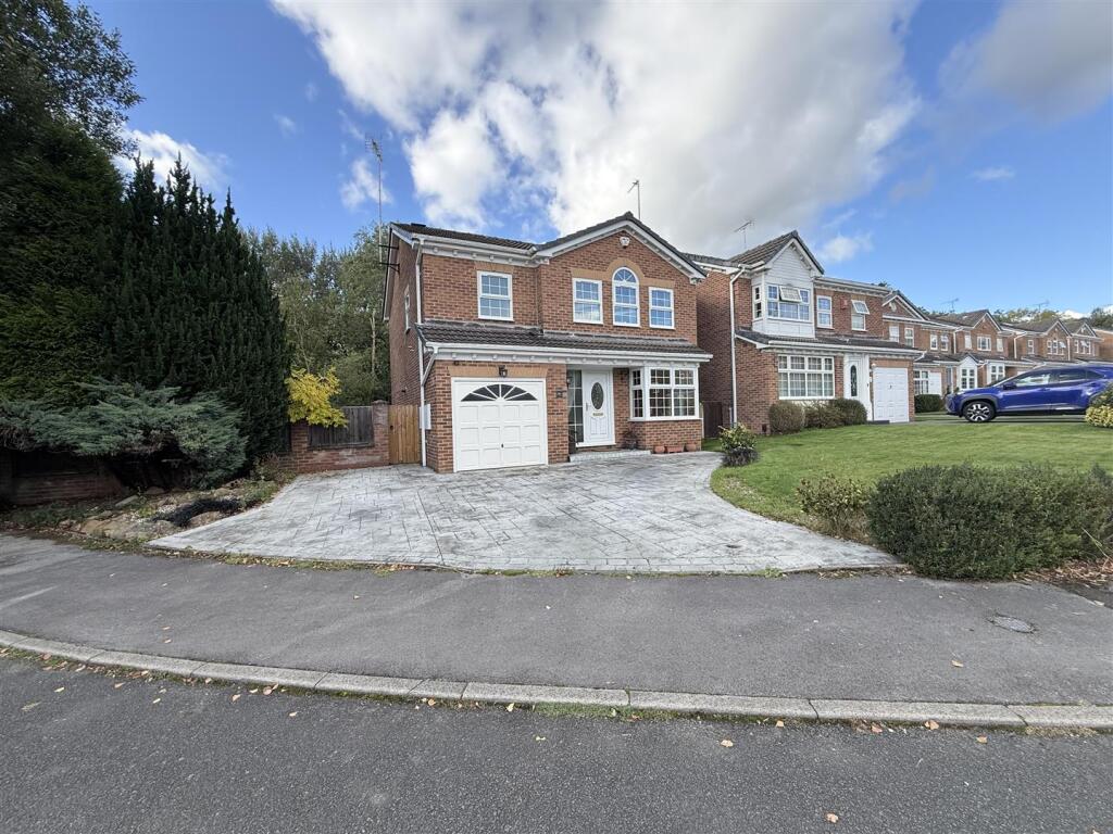 Main image of property: Willow Wood Close, Ashton-Under-Lyne