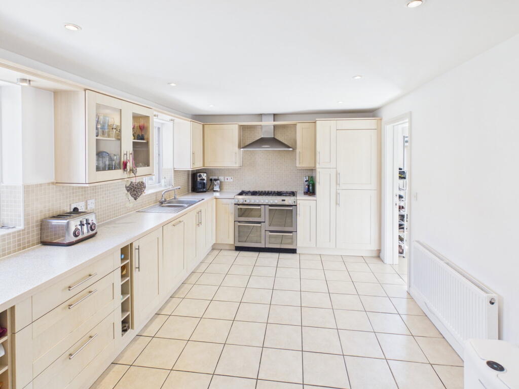 House in Ipswich - View 2