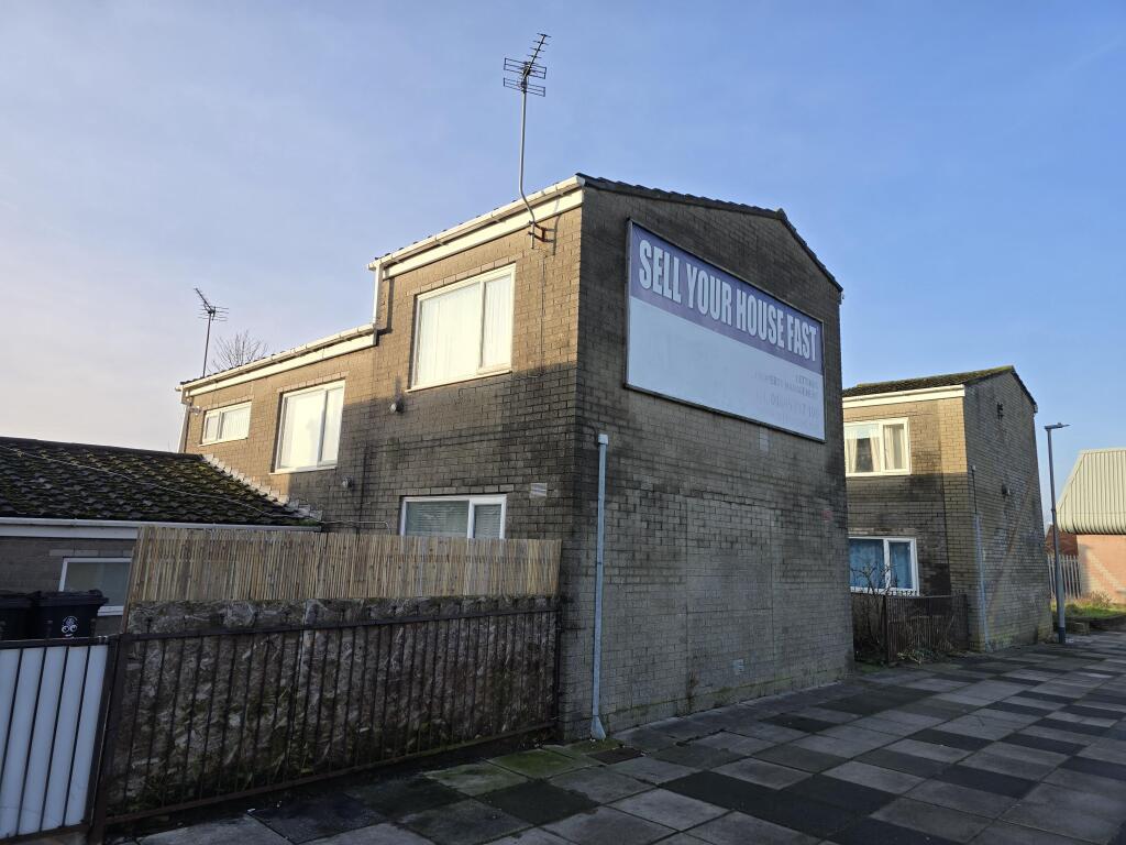 4-bed terraced on 74A & 74B Birkrig, Skelmersdale, Lancashire, WN8, £30,000