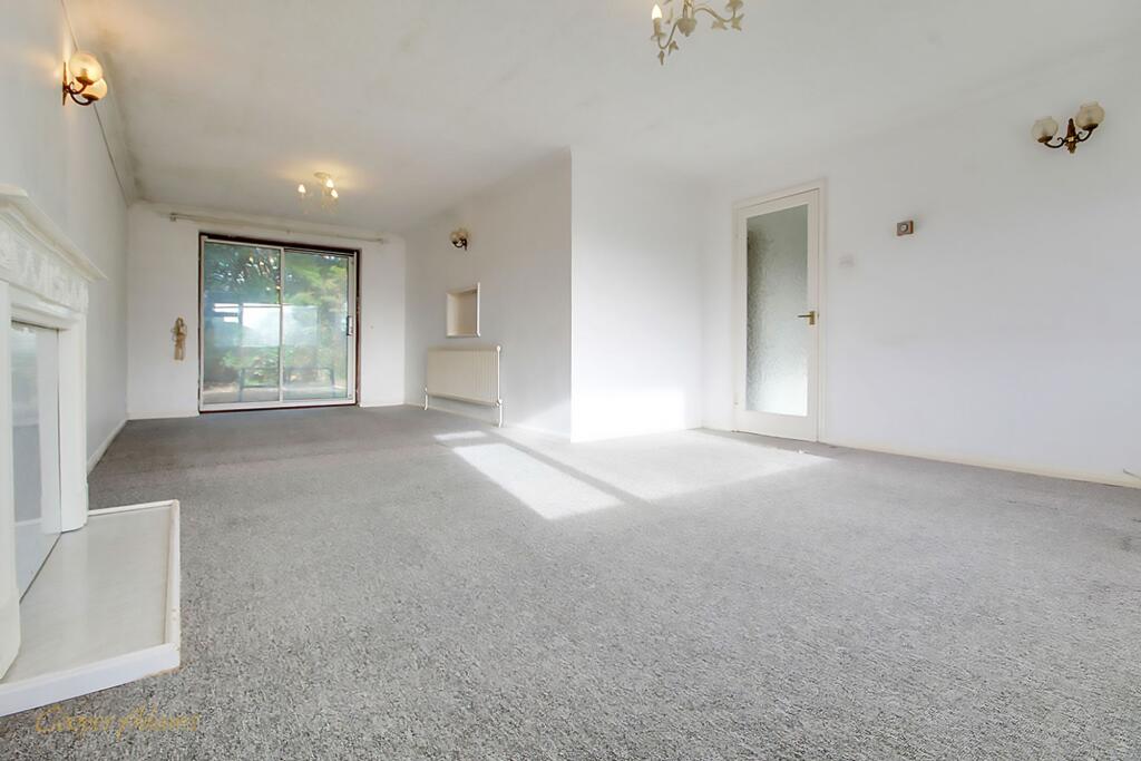 St. Marys Drive, East Preston, BN16 photo 2