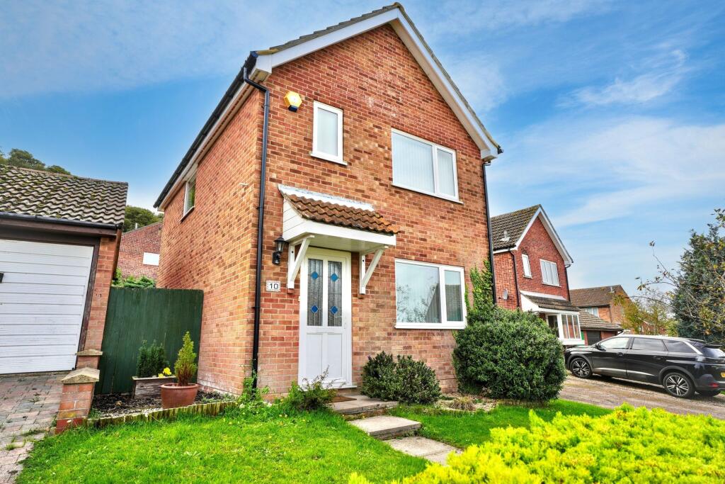 3-bed detached on Henry Blogg Road, Cromer, NR27, £300,000
