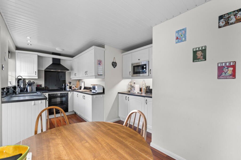 Parkhead Close, Royston, Barnsley, S71 4LT photo 3