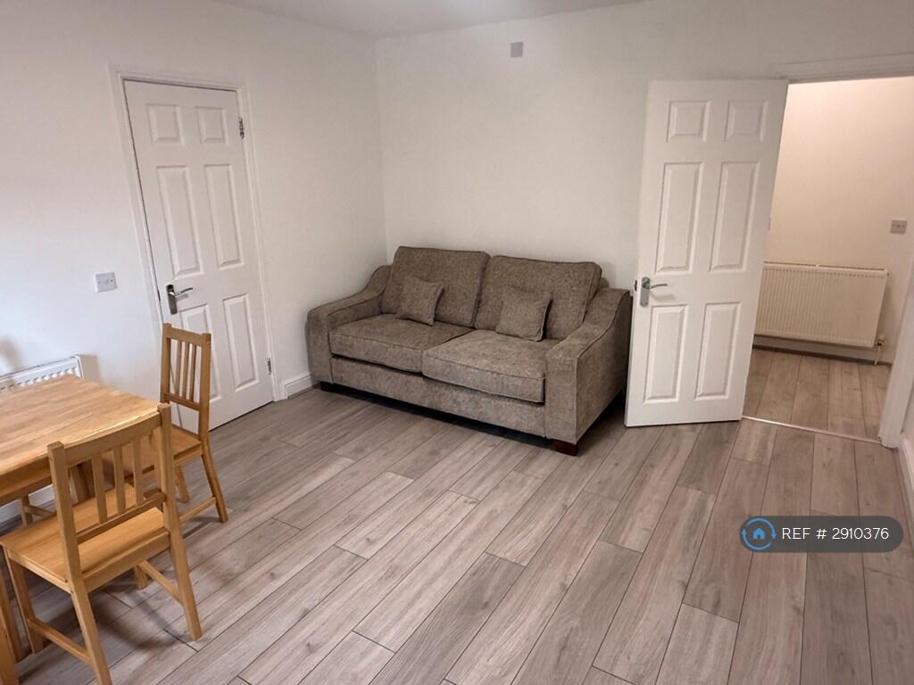 Main image of property: Leighton Buzzard Road, Hemel Hempstead, HP1