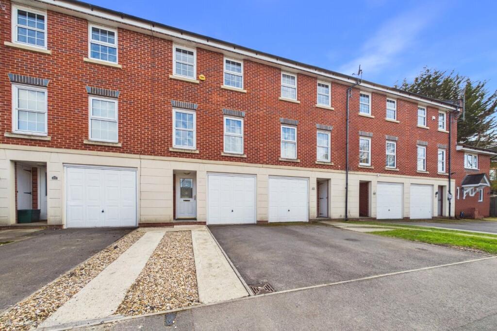 Main image of property: Martingale Chase, Newbury, Berkshire, RG14