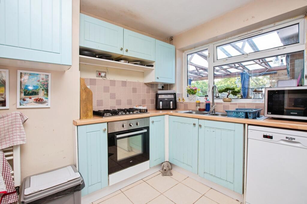 House in Newark and Sherwood, Farnsfield - View 5
