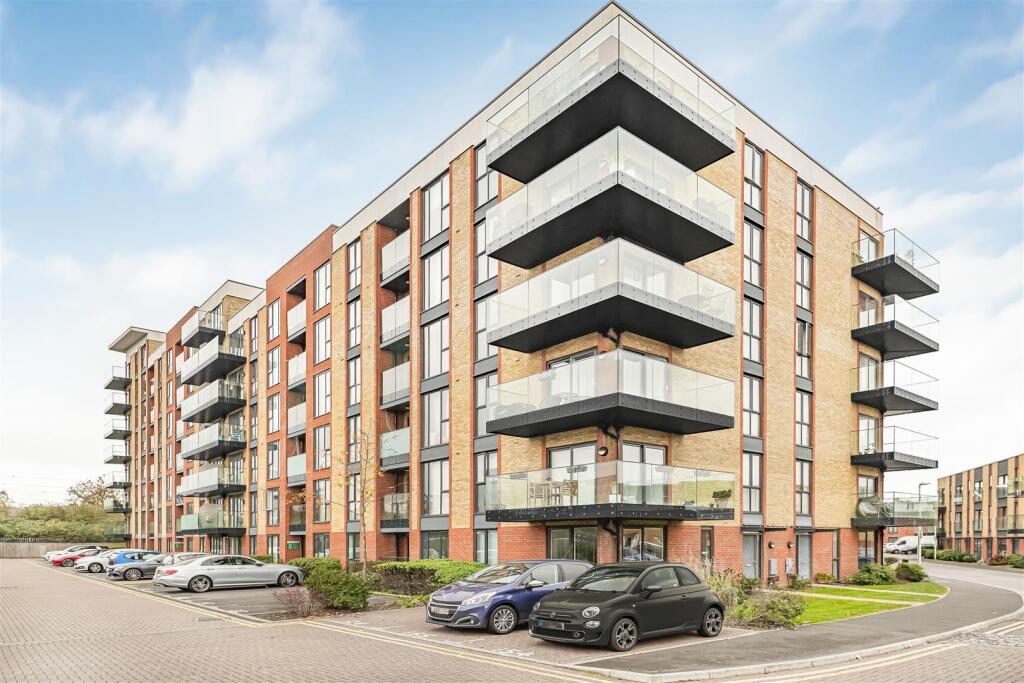 Main image of property: Oscar Wilde Road, Reading, RG1