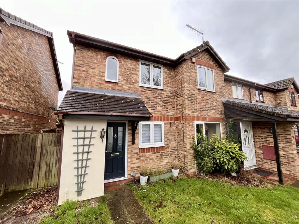 Main image of property: Furze Close, Luton
