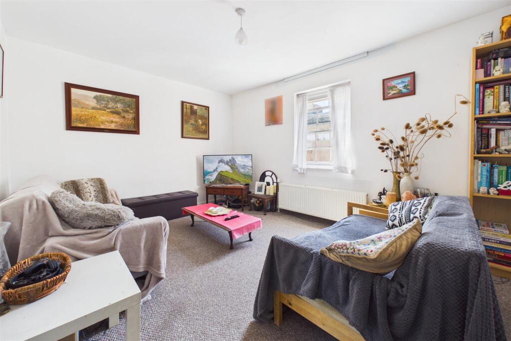 Apartment in Bath, Kingsmead - View 5