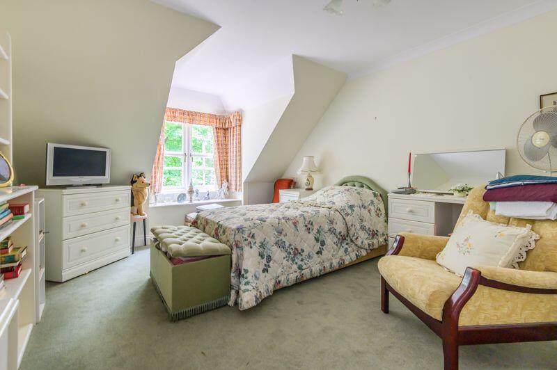 Penstones Court, Marlborough Lane, Faringdon - More