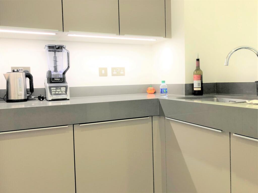 Apartment in London - More
