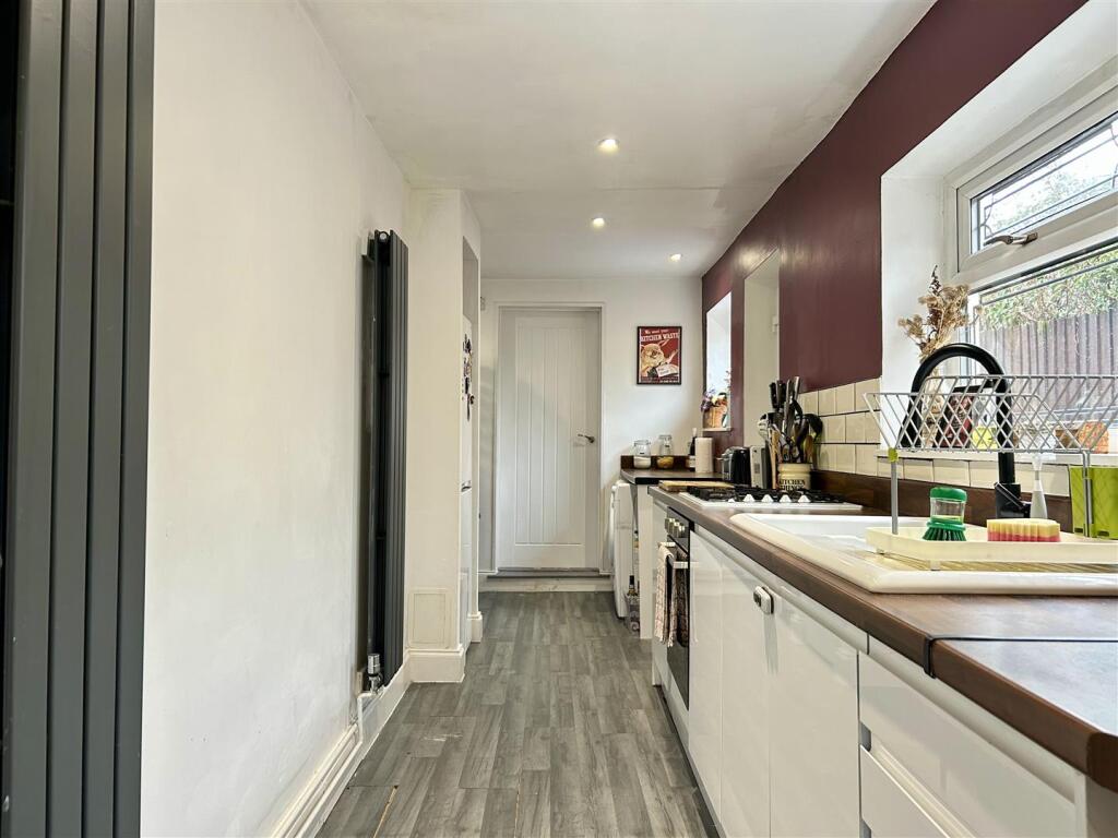 Barrs Road, Cradley Heath - View 6