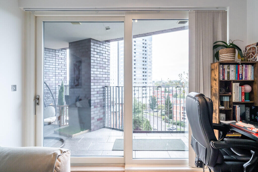Apartment in London - View 5