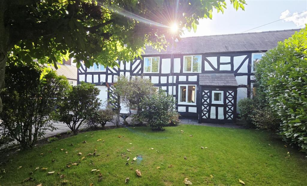 Main image of property: Swanlow Lane, Winsford