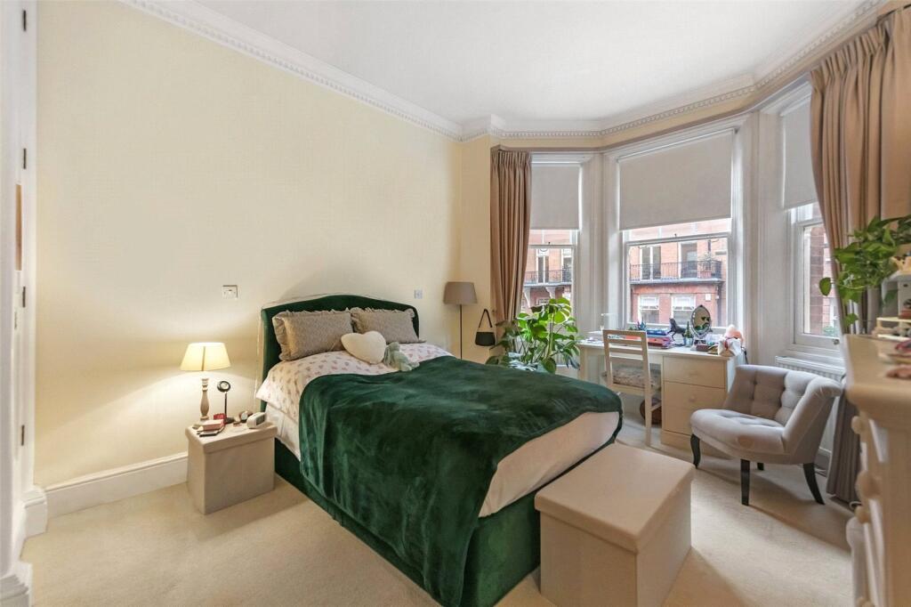 Apartment in London, Winnstay Gardens, Kensington - View 5