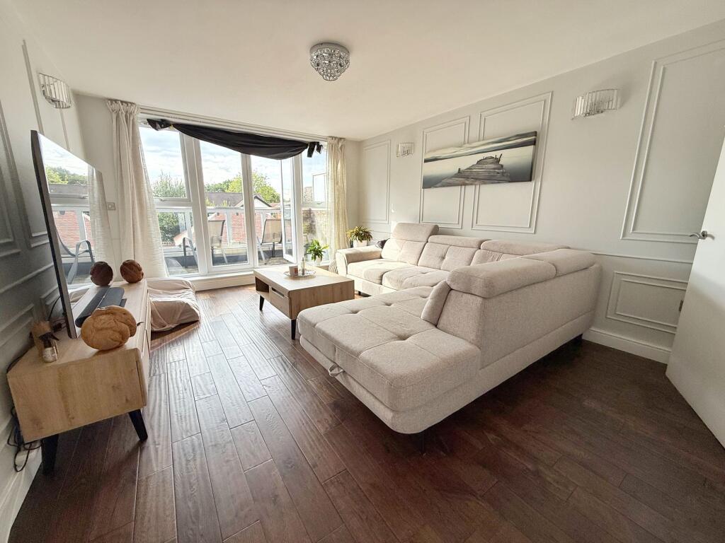 House in Stockport, Greater Manchester - View 2